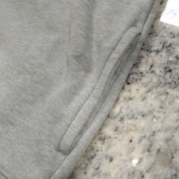 Gap - Picture 2 of 3